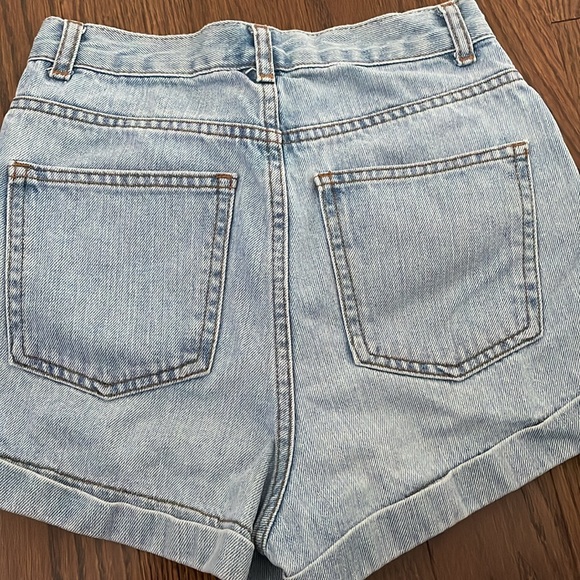 Topshop high waisted Jean shorts - Picture 2 of 3